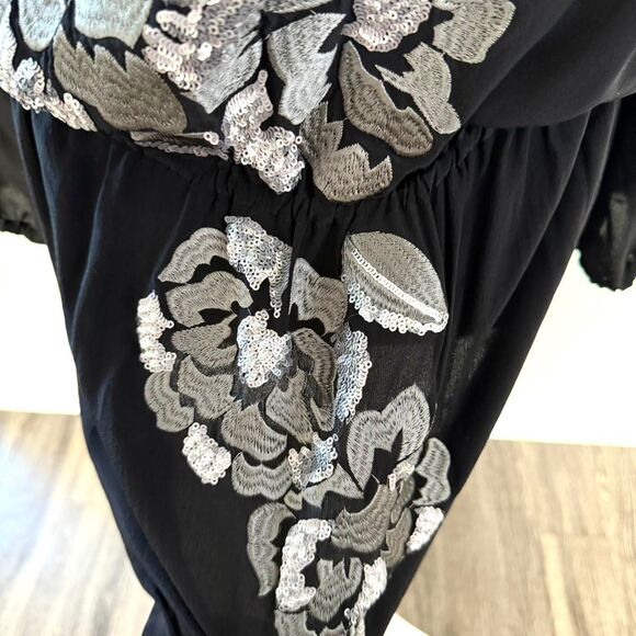 Cache black off-the-shoulder blouse - Picture 3 of 6